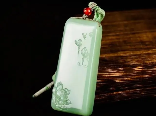 纠结的和田玉玩家！&ldquo;独籽&rdquo;、&ldquo;切料&rdquo;应该怎么选？